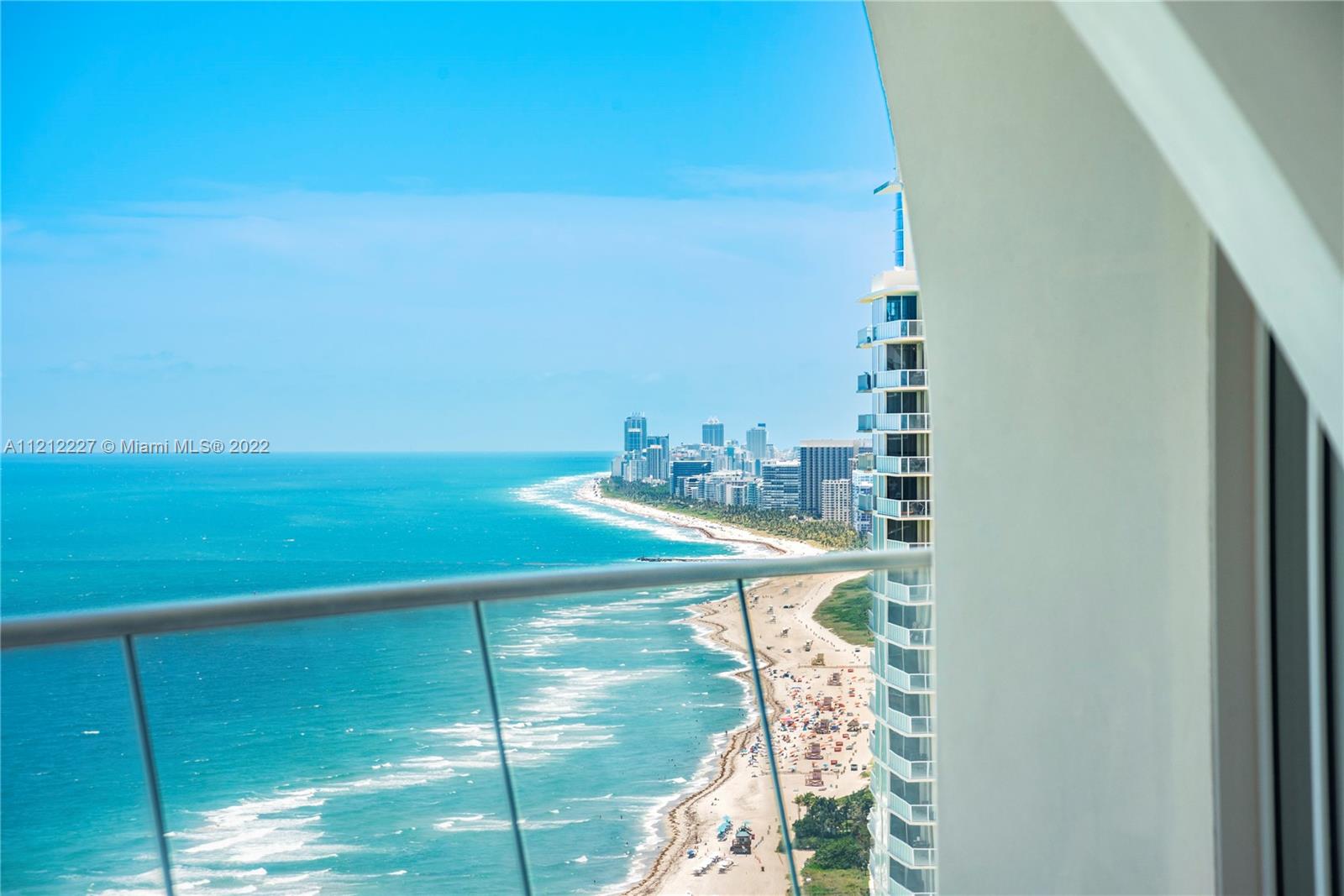 JADE SIGNATURE CONDO - Residential