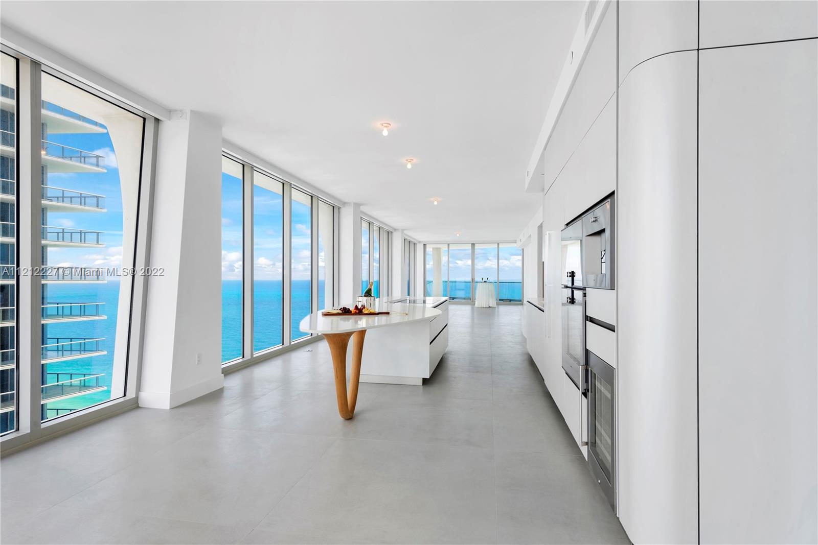 JADE SIGNATURE CONDO - Residential