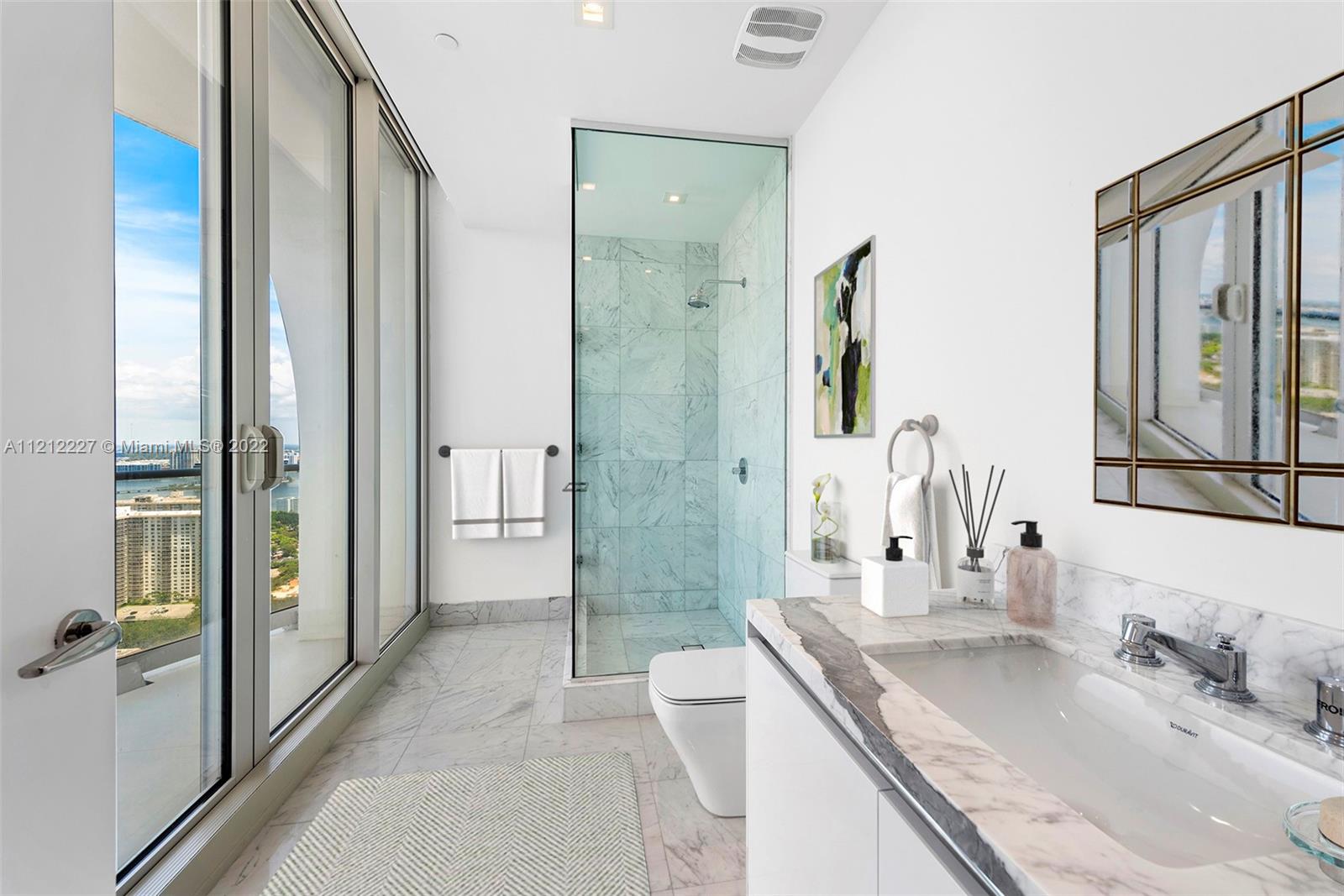 JADE SIGNATURE CONDO - Residential