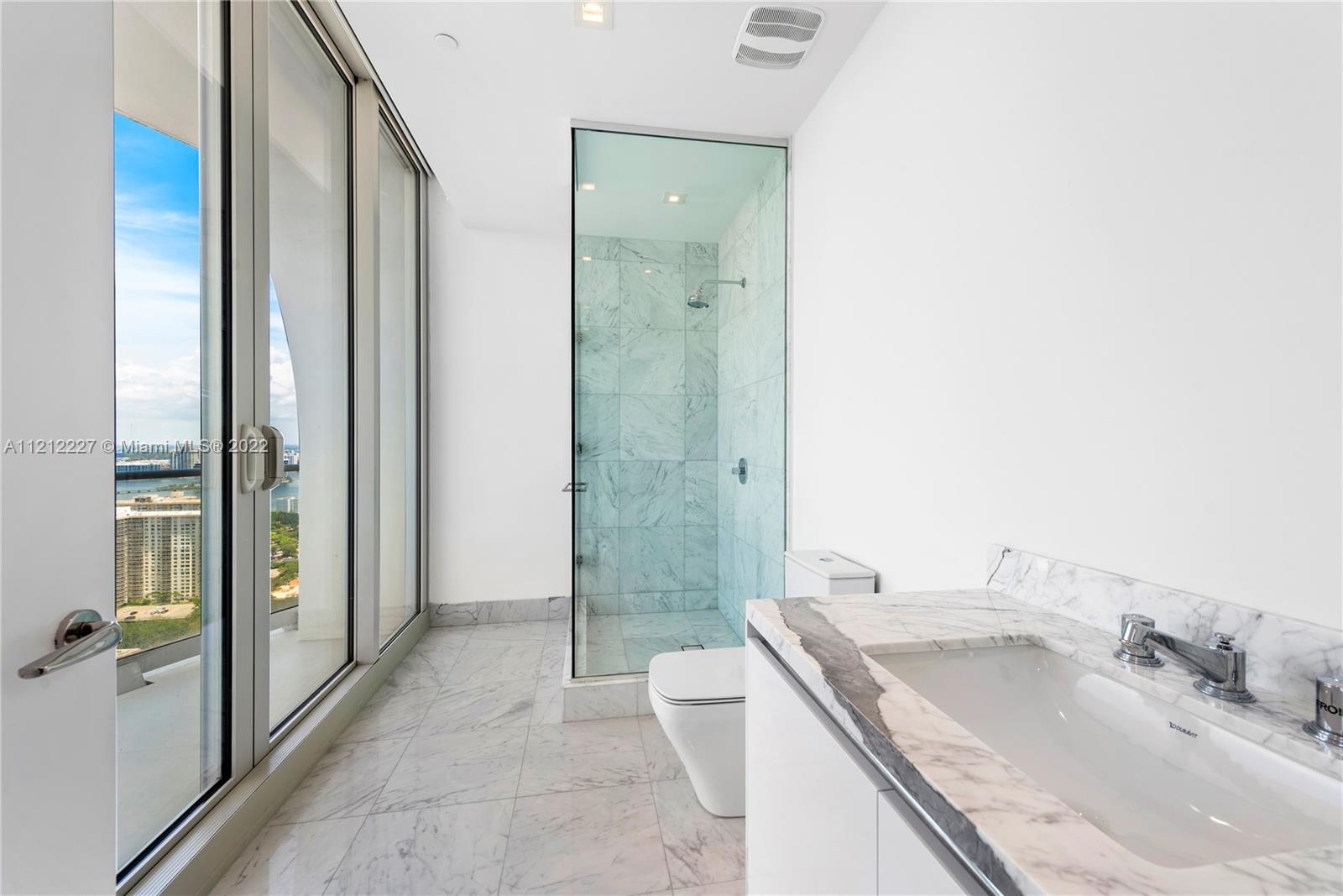 JADE SIGNATURE CONDO - Residential