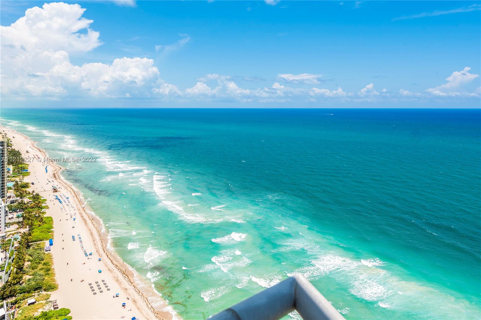 JADE SIGNATURE CONDO - Residential