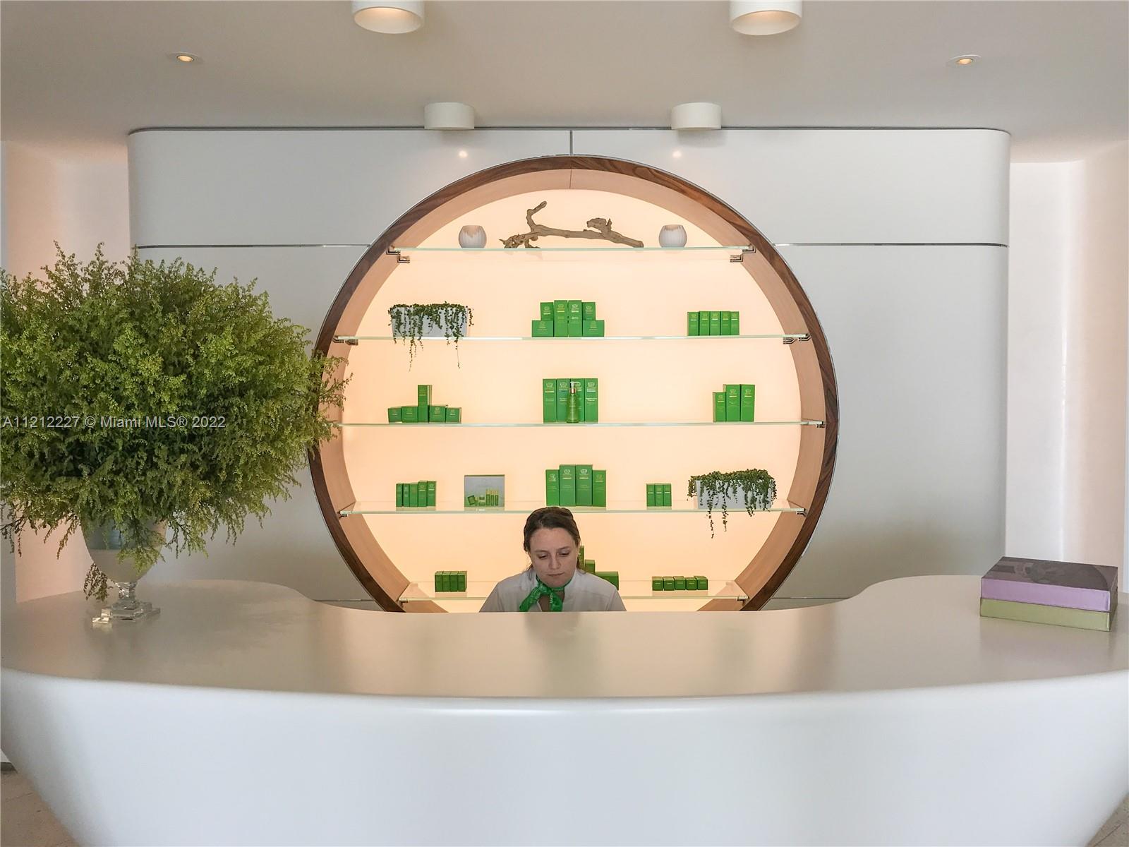 JADE SIGNATURE CONDO - Residential