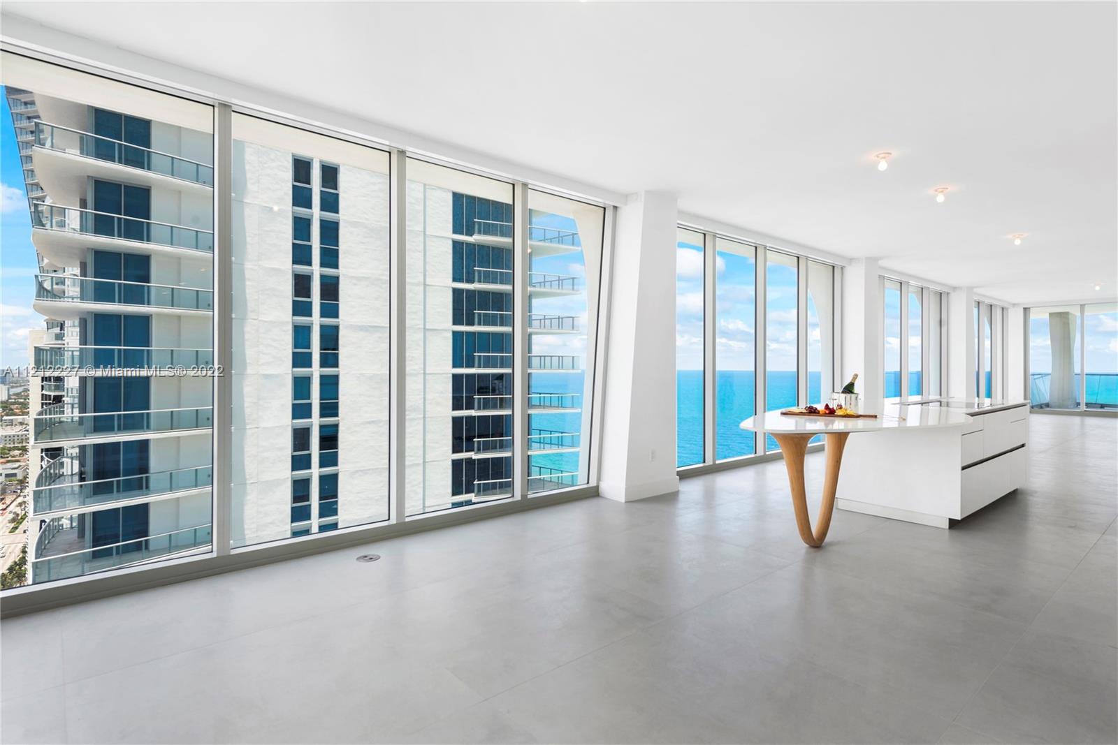 JADE SIGNATURE CONDO - Residential