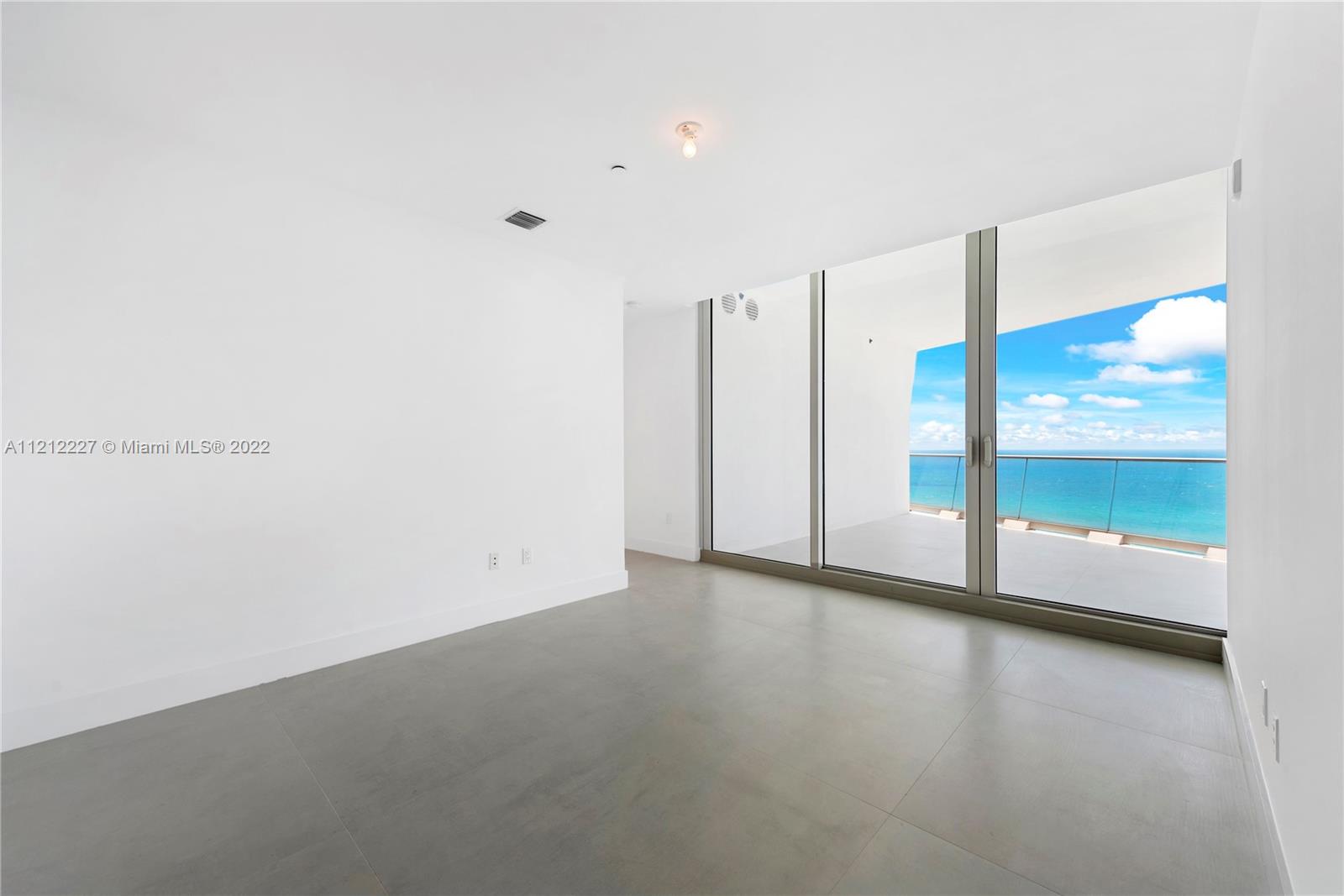 JADE SIGNATURE CONDO - Residential