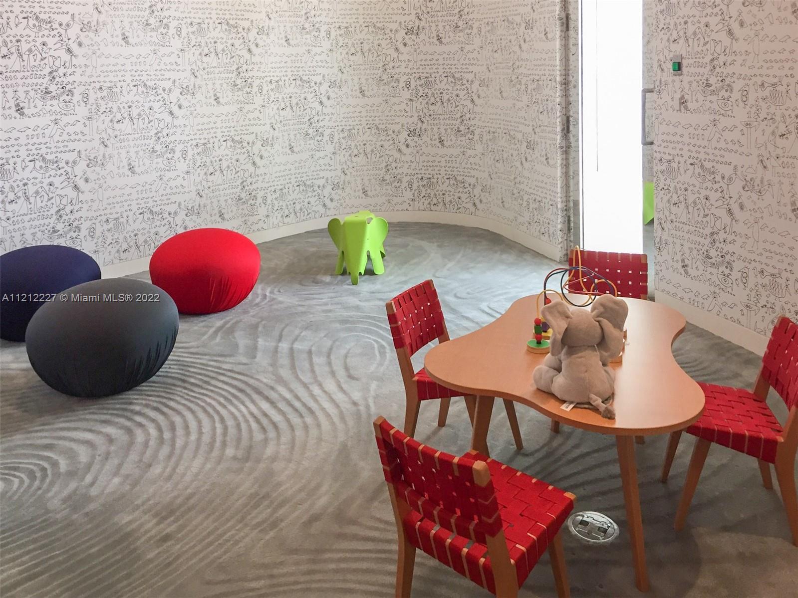 JADE SIGNATURE CONDO - Residential