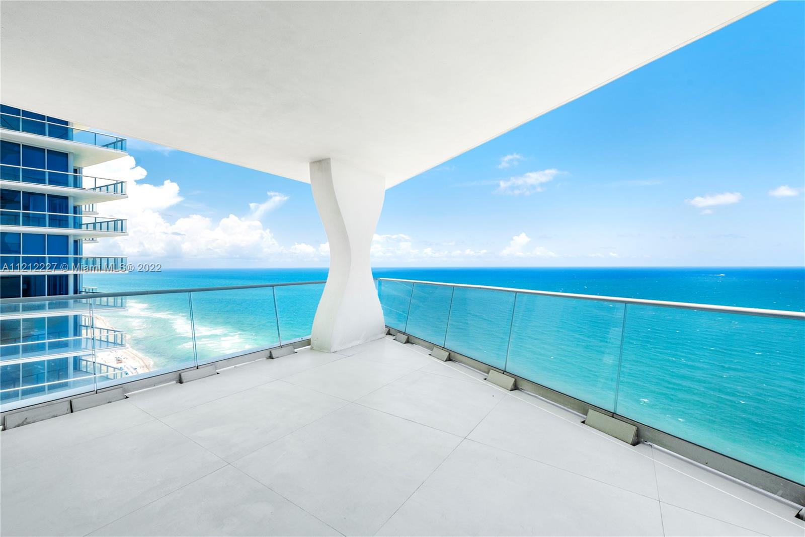 JADE SIGNATURE CONDO - Residential