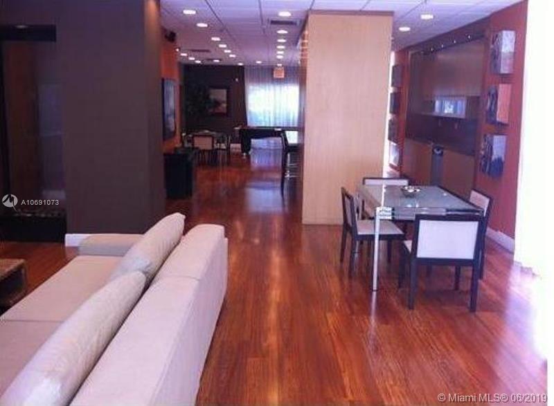 MADISON DOWNTOWN CONDO - Residential Lease