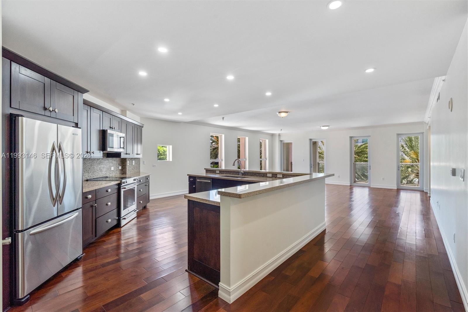 PALMETTO FIFTH AVENUE CON - Residential