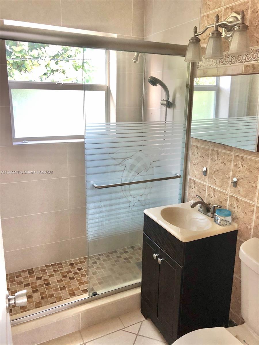 CLIFF LAKE VILLAS CO-OP - Residential Lease