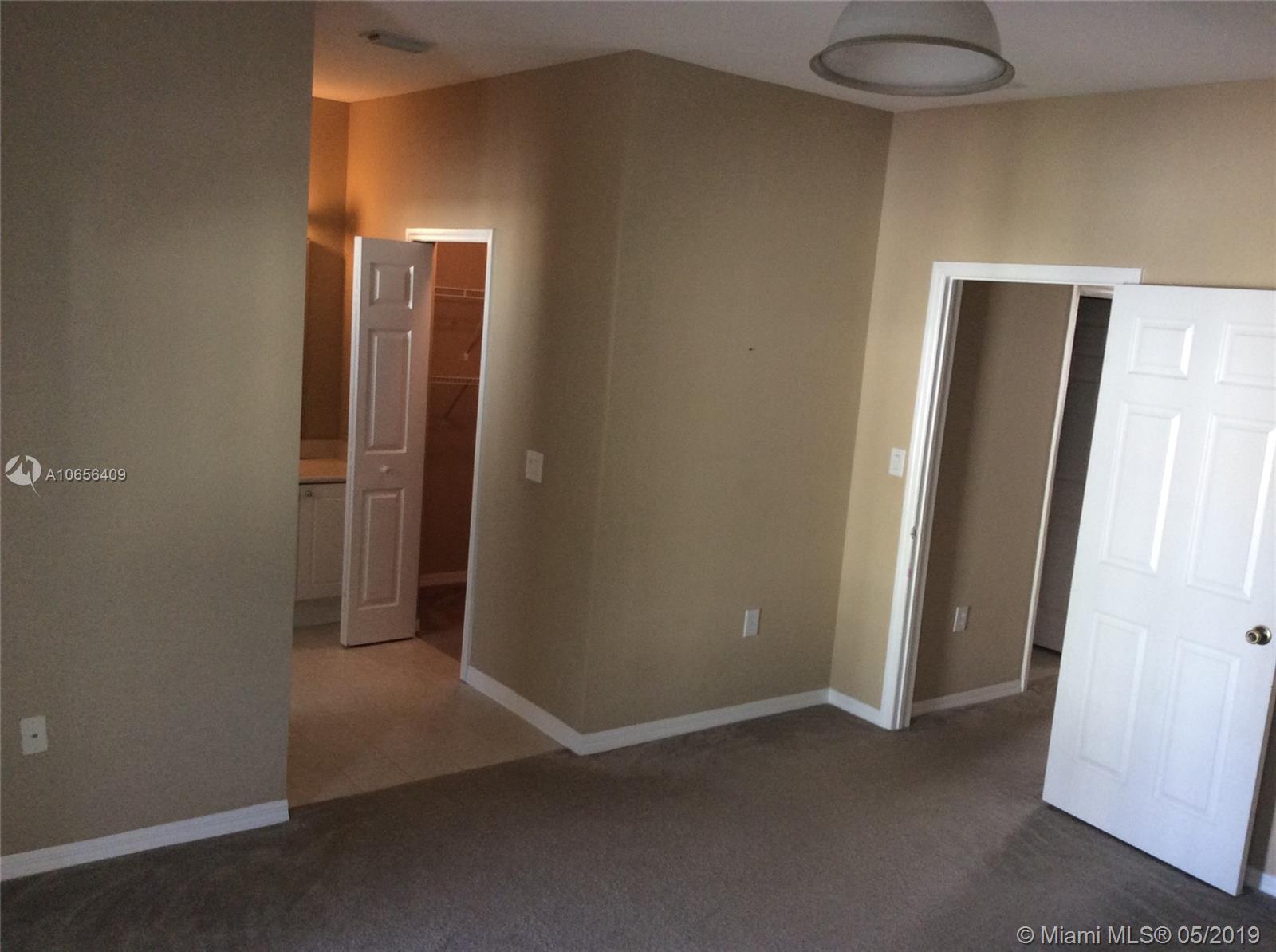 SAGA BAY TOWNHOMES 1ST AD - Residential