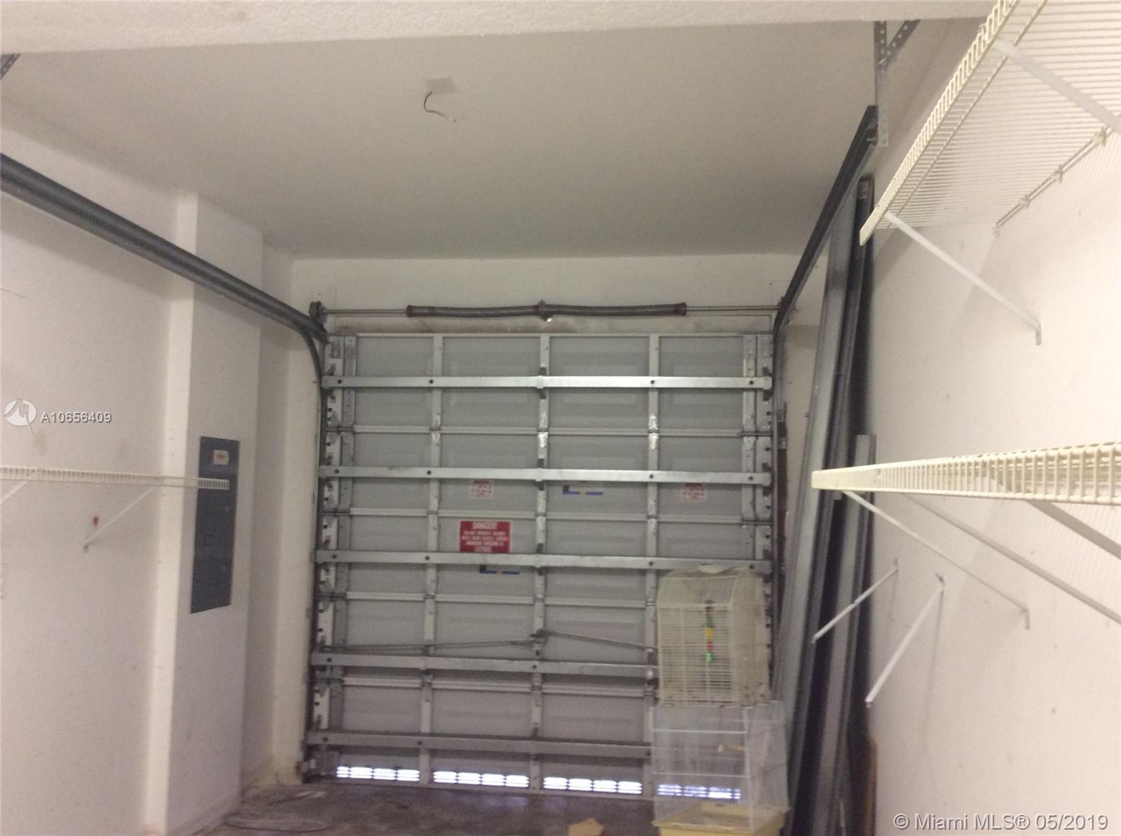 SAGA BAY TOWNHOMES 1ST AD - Residential