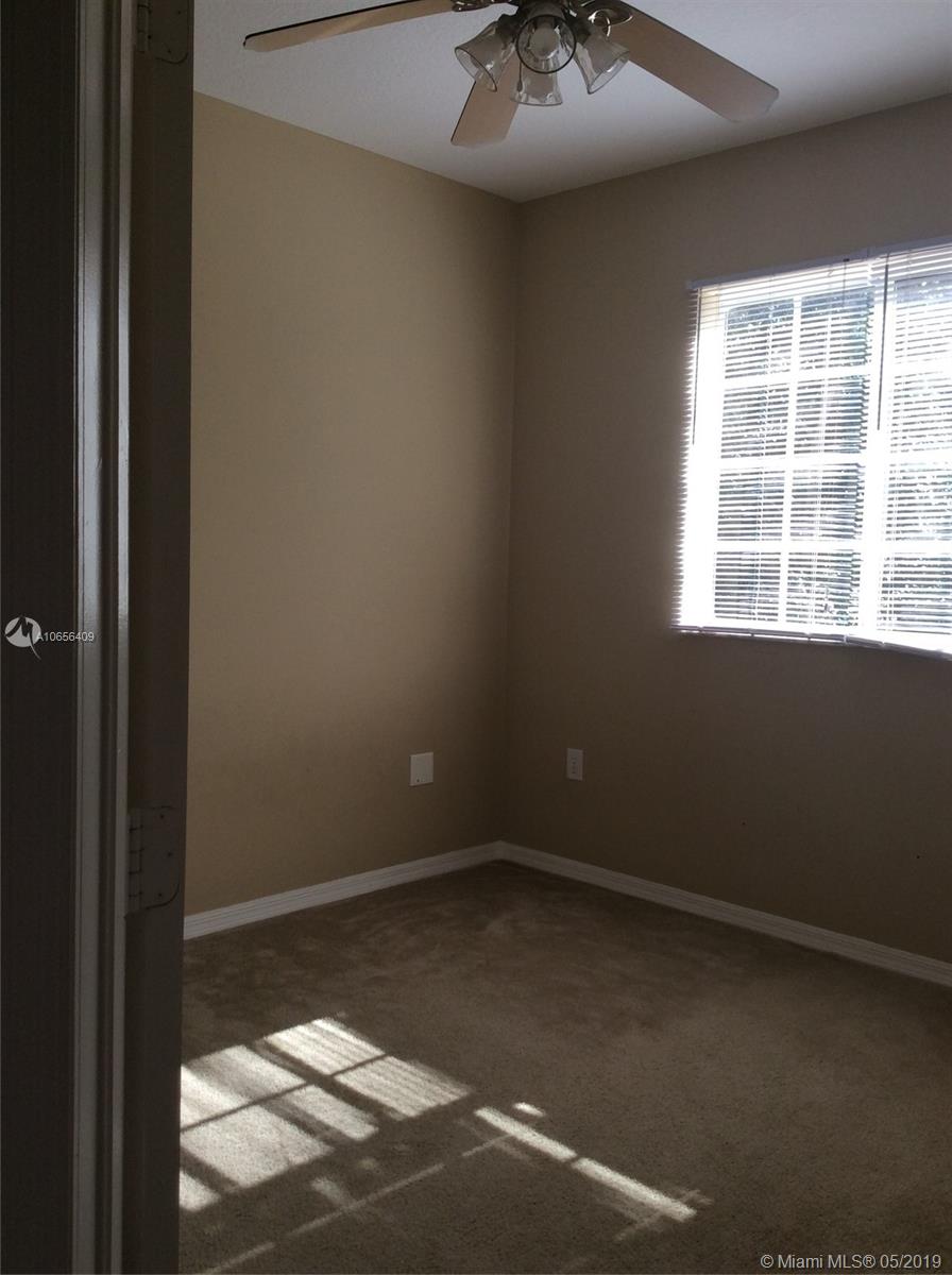 SAGA BAY TOWNHOMES 1ST AD - Residential