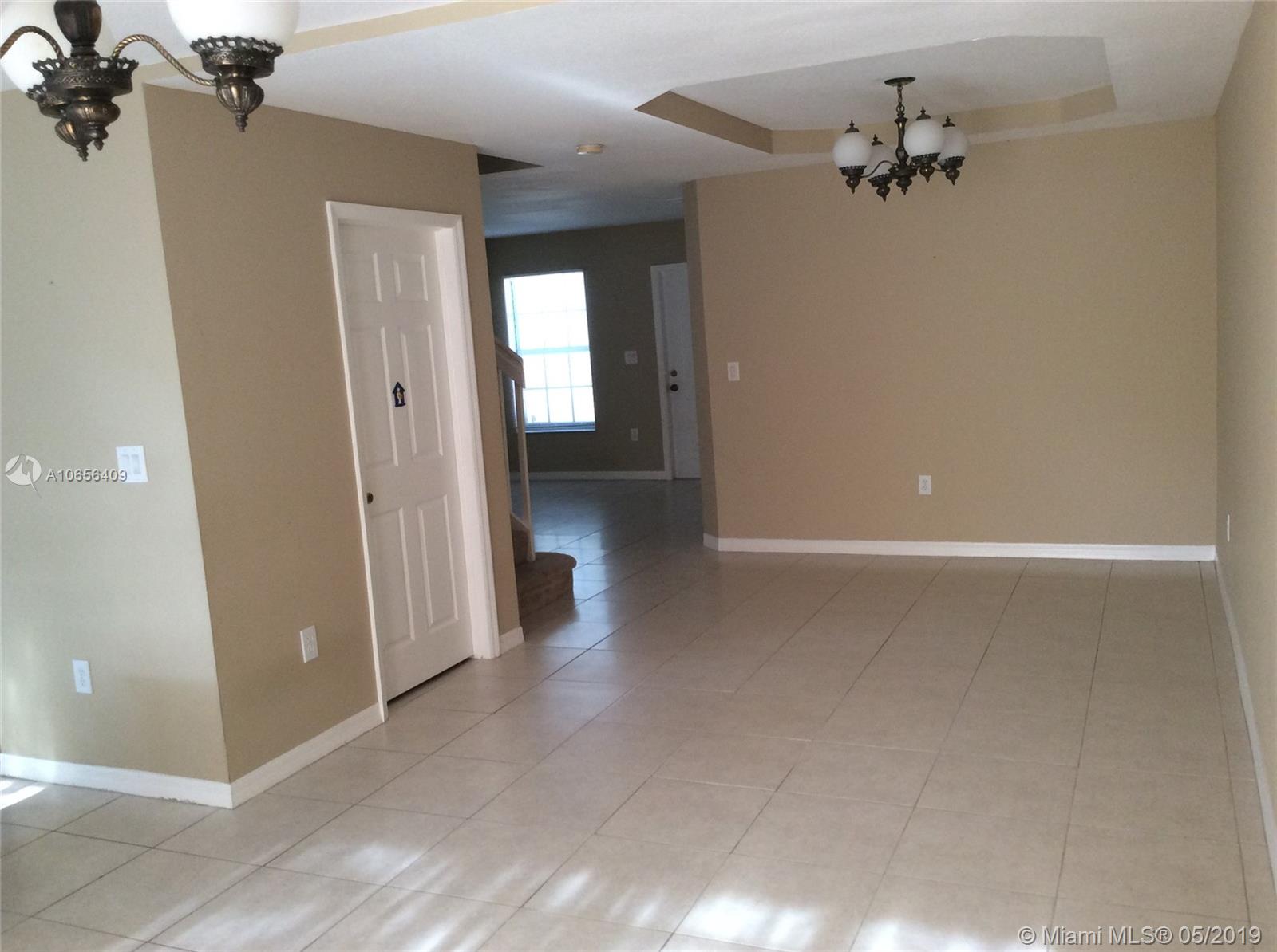 SAGA BAY TOWNHOMES 1ST AD - Residential