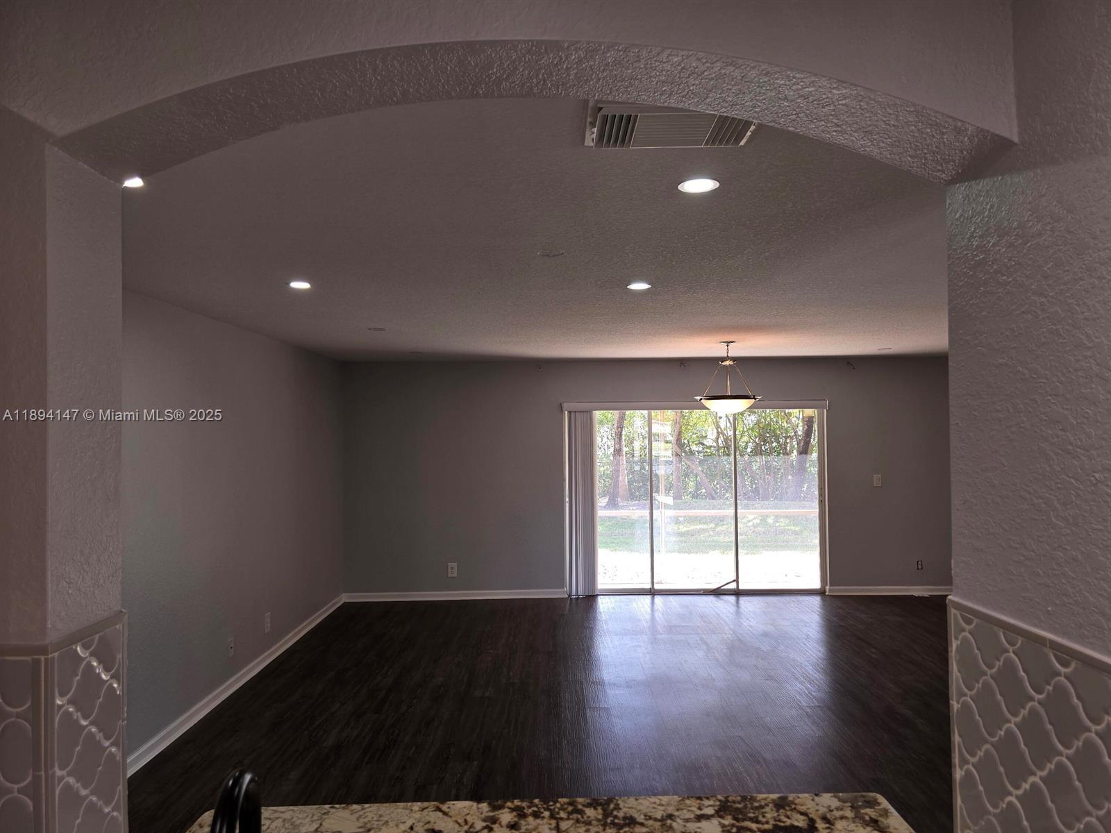 RENAISSANCE SEC 4 1 - Residential Lease