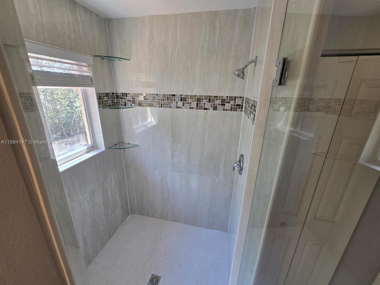 RENAISSANCE SEC 4 1 - Residential Lease
