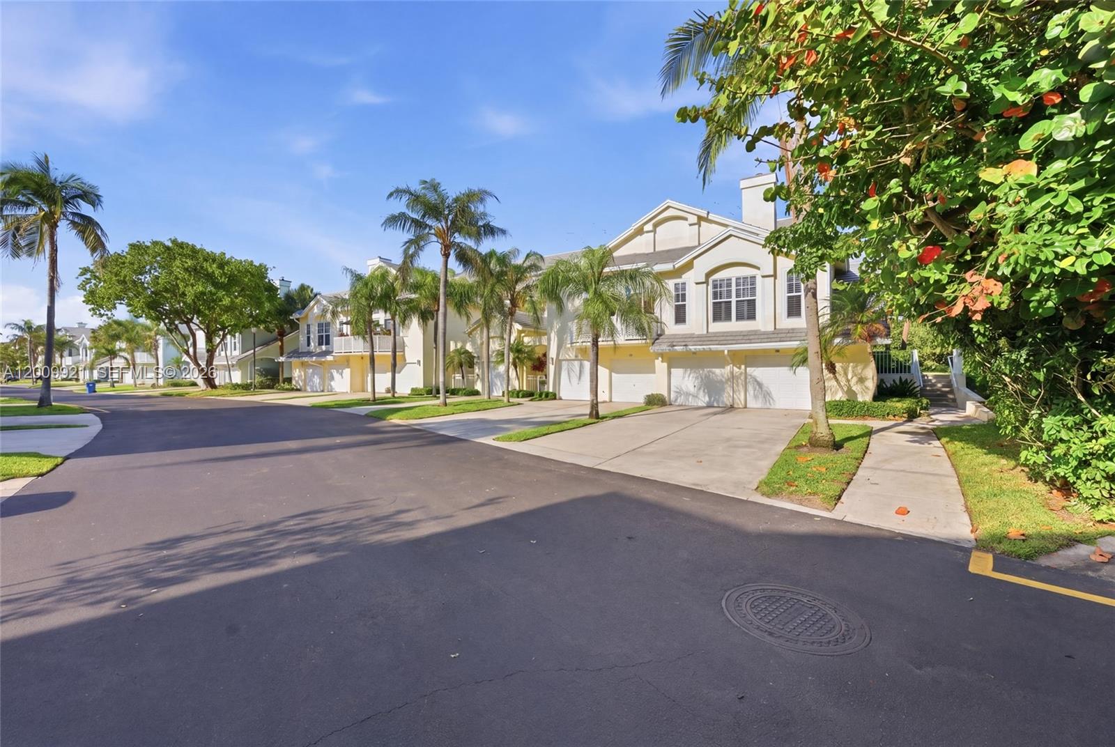 View photos, virtual tours, details... 109 Mainsail Cir 1