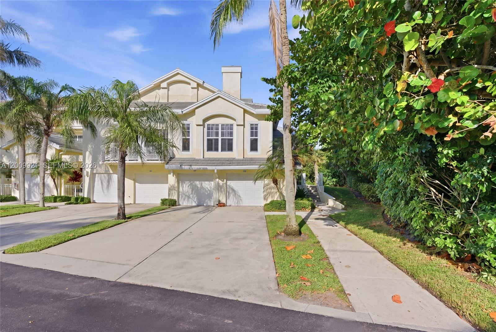 View photos, virtual tours, details... 109 Mainsail Cir 1