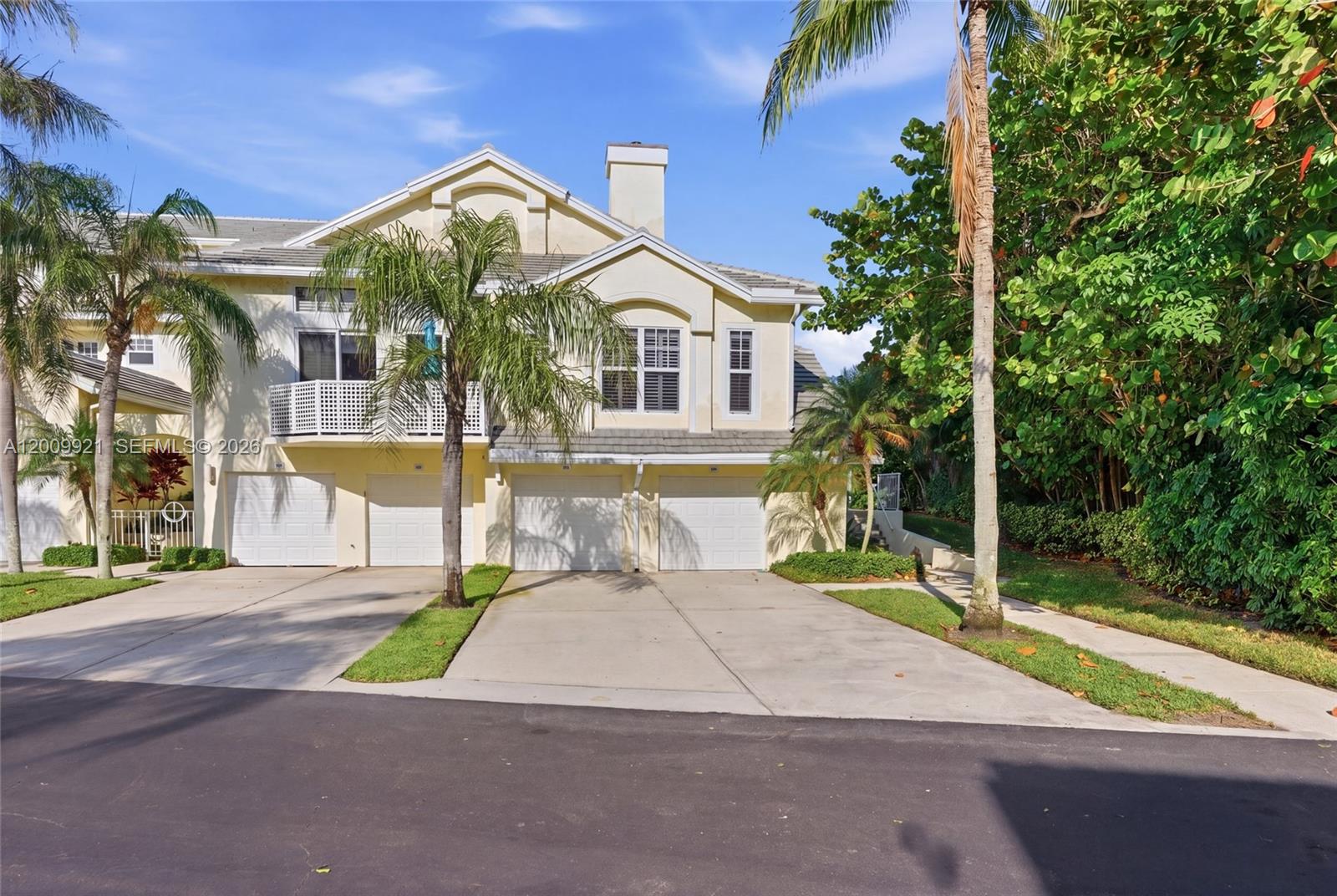 View photos, virtual tours, details... 109 Mainsail Cir 1