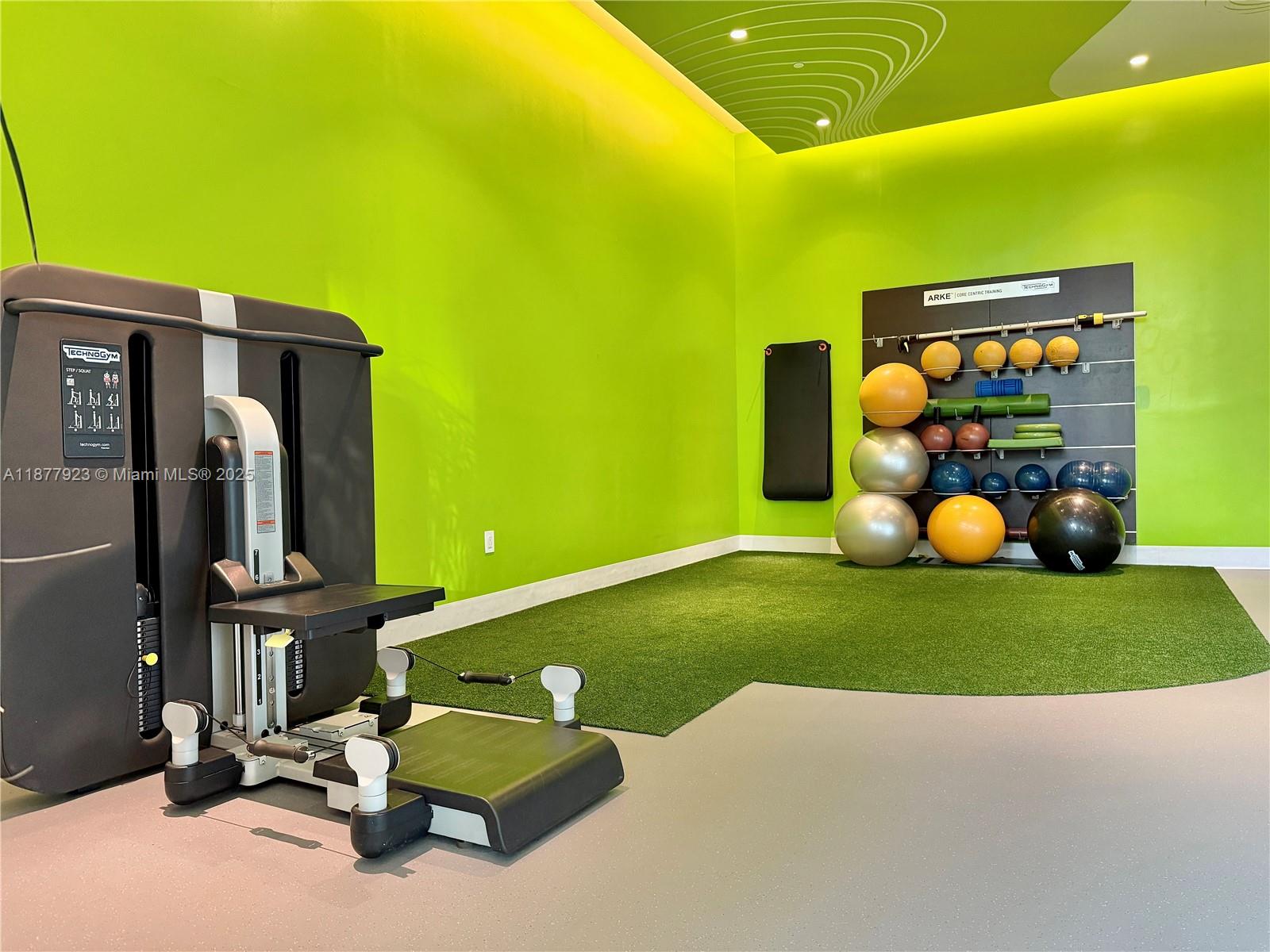 PARAISO BAYVIEWS CONDO - Residential