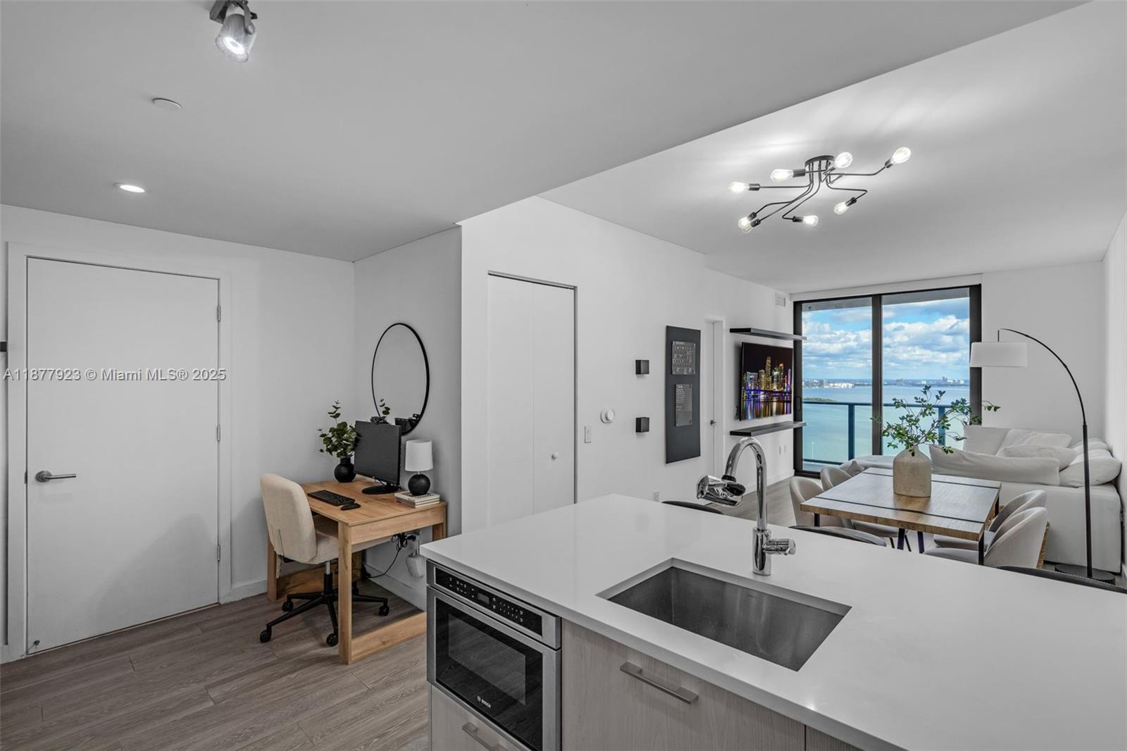 PARAISO BAYVIEWS CONDO - Residential