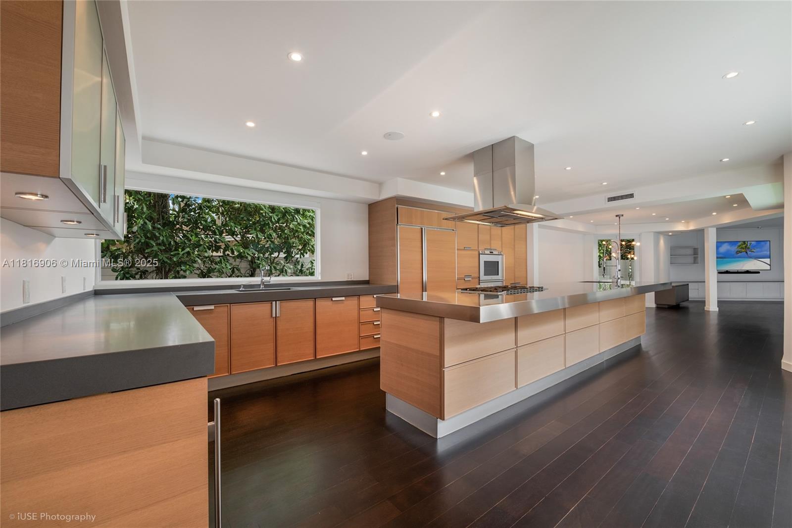 COCONUT GROVE MANOR - Residential Lease