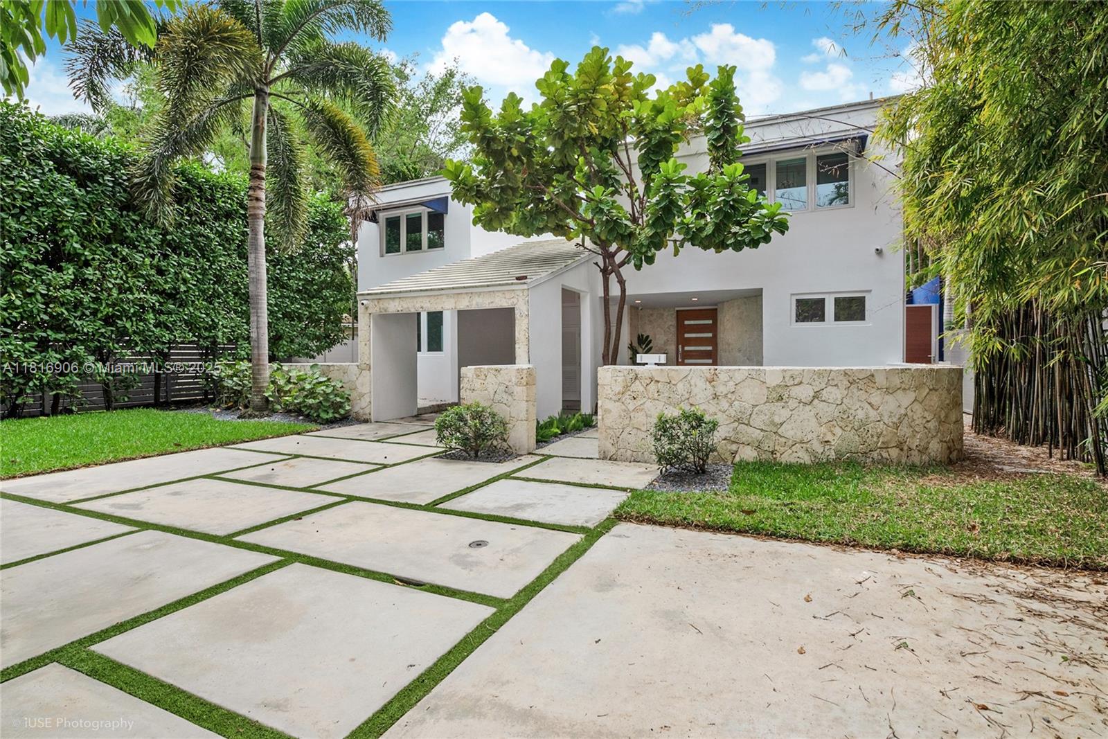 COCONUT GROVE MANOR - Residential Lease