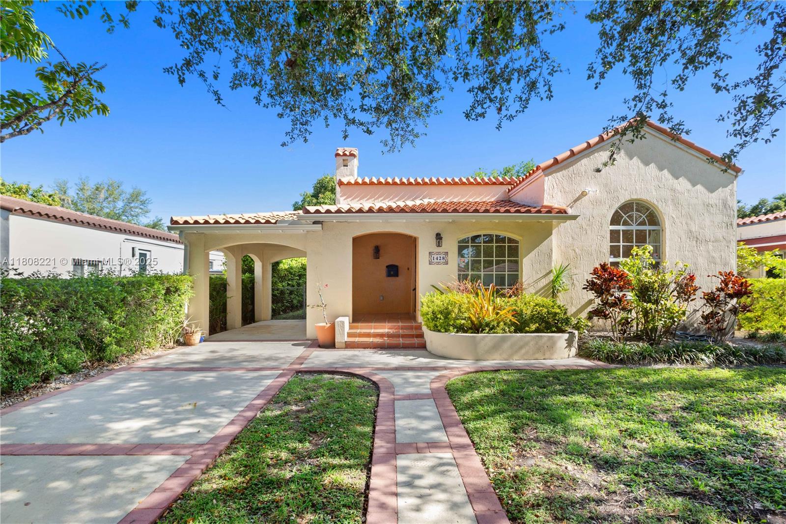 Address Not Disclosed, Coral Gables, Broward County, Florida - 4 Bedrooms  
2 Bathrooms - 