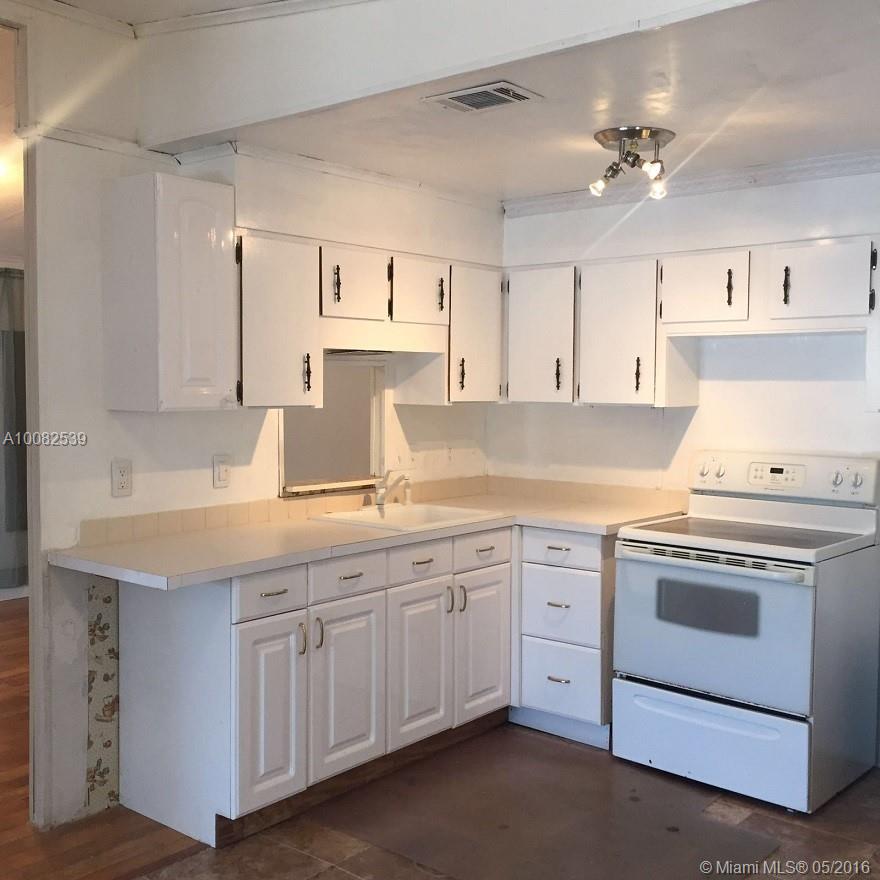 Hallandale Trailer Estate - Residential Lease