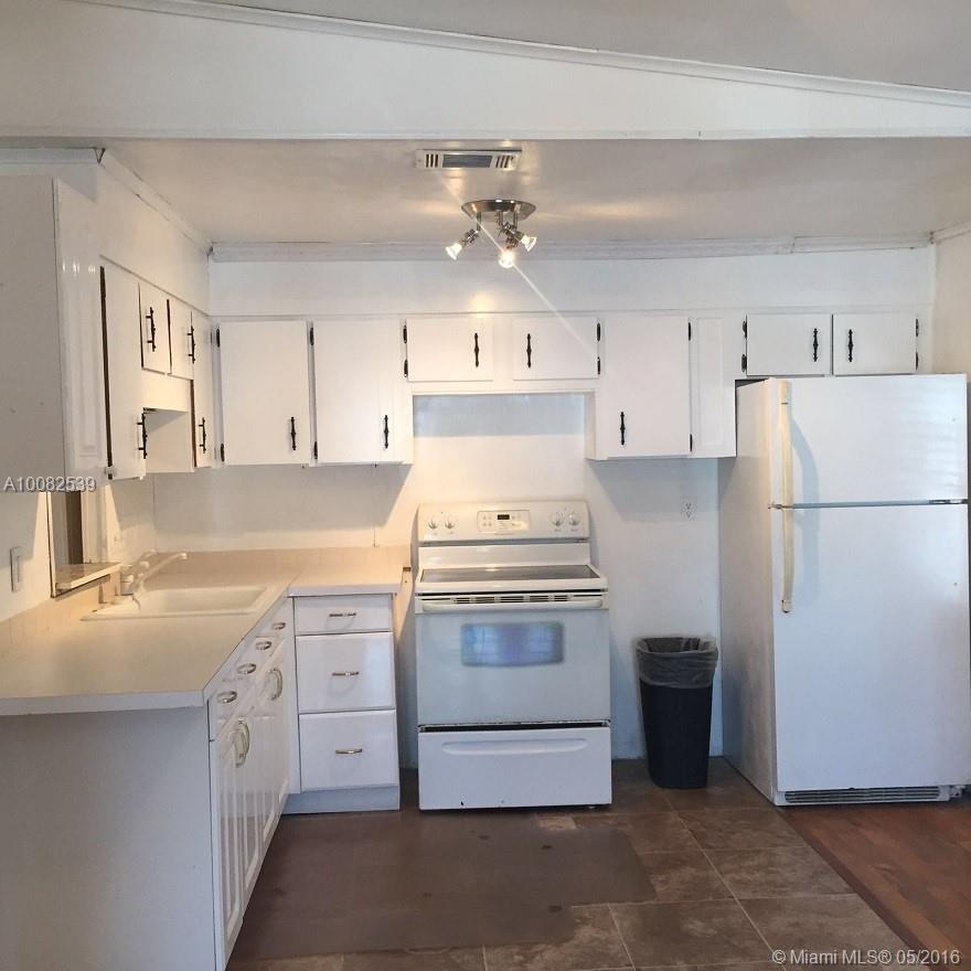 Hallandale Trailer Estate - Residential Lease