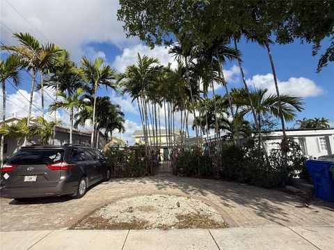 285 NW 60th Ave Miami FL 33126