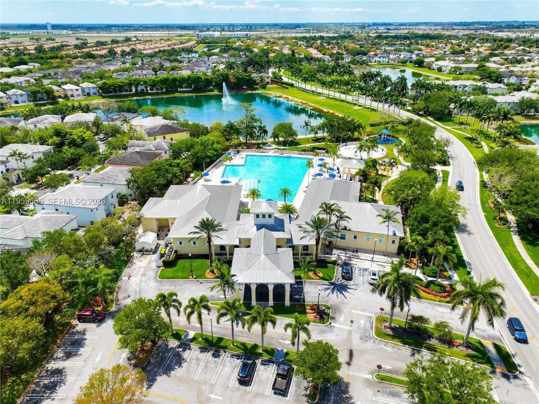 FIJI CONDO NO 3 - Residential