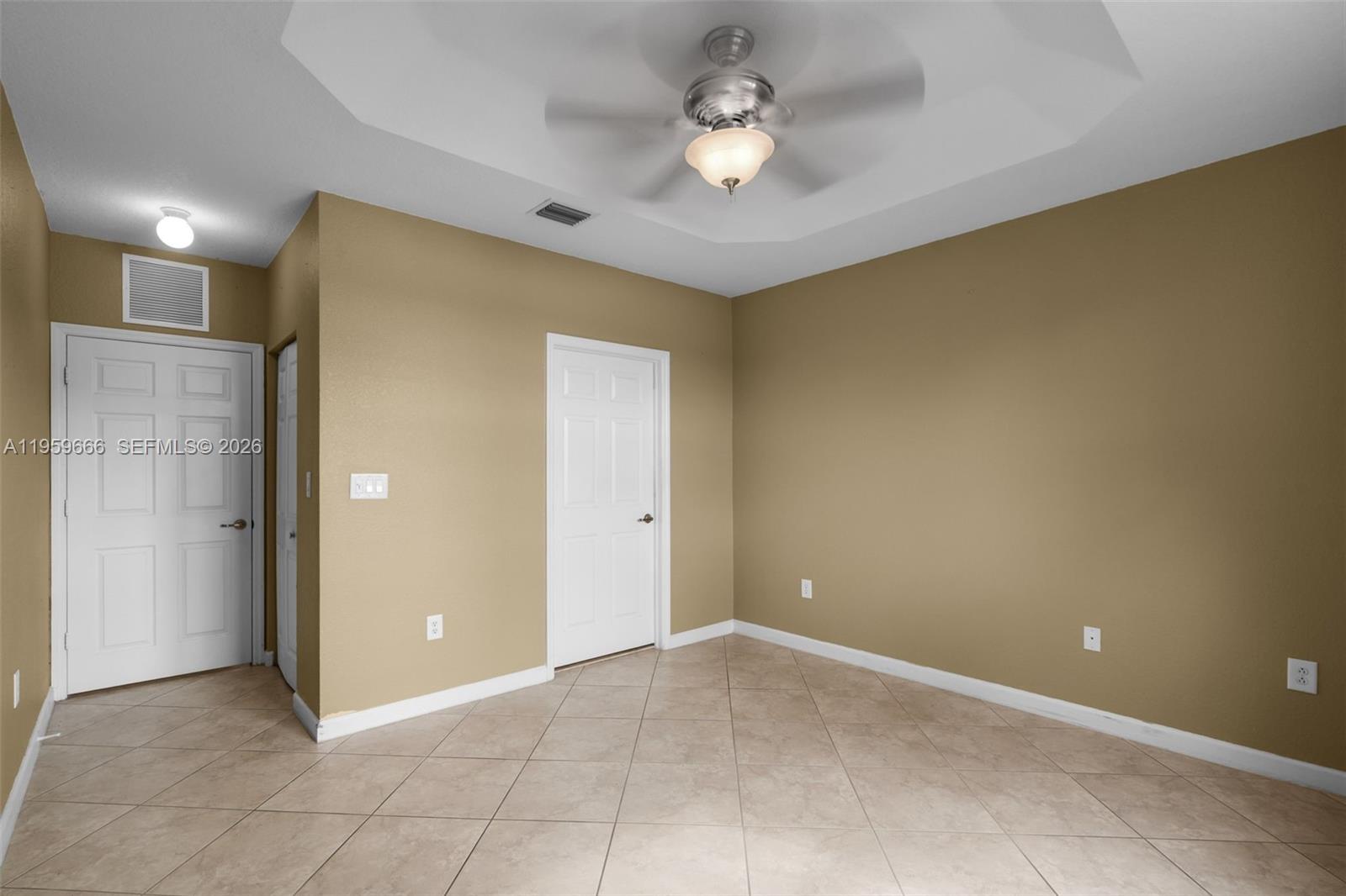 FIJI CONDO NO 3 - Residential