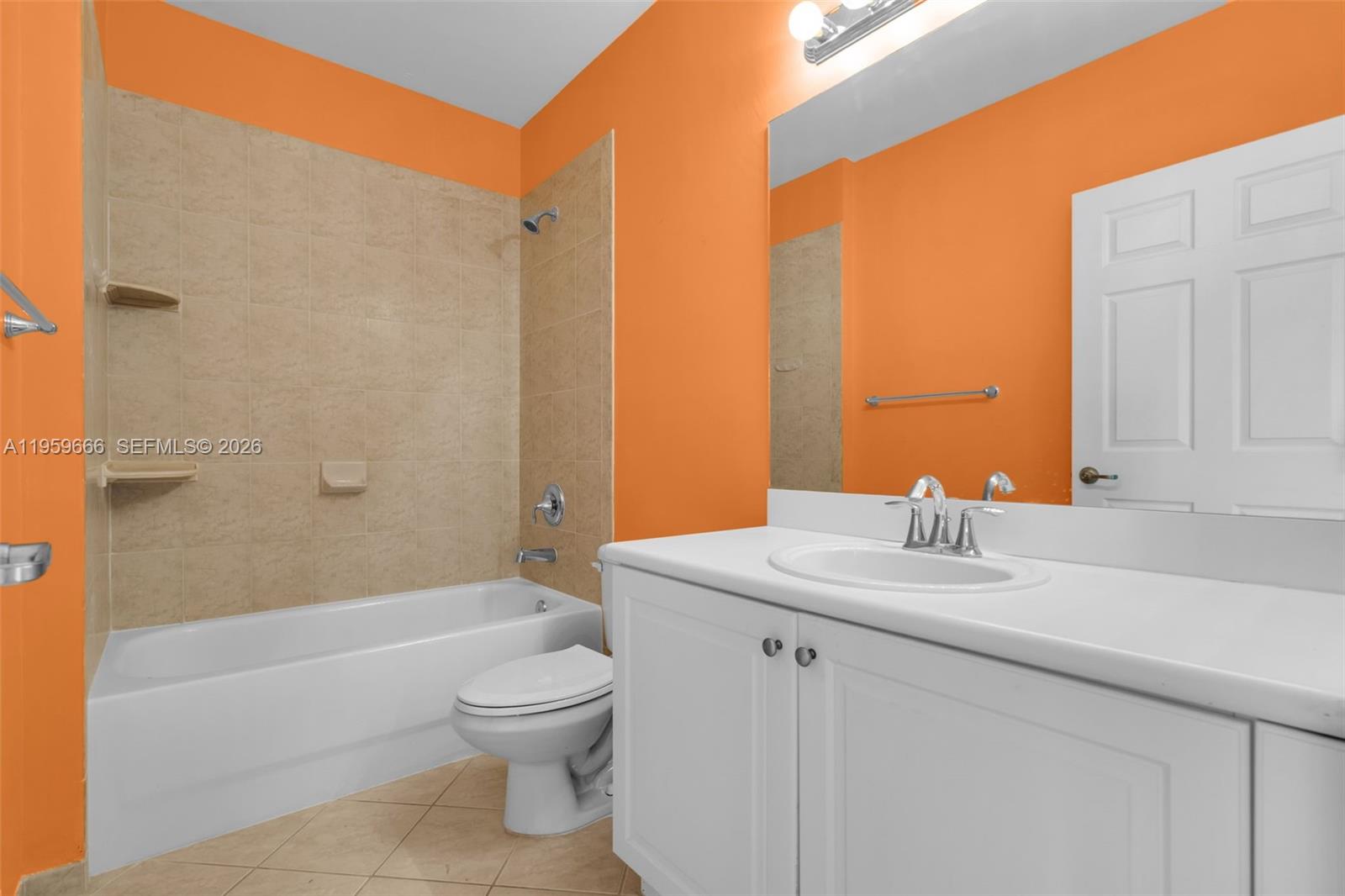 FIJI CONDO NO 3 - Residential