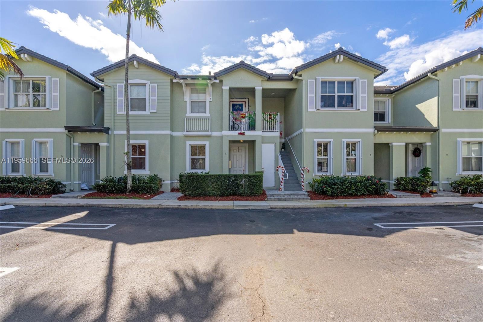 FIJI CONDO NO 3 - Residential