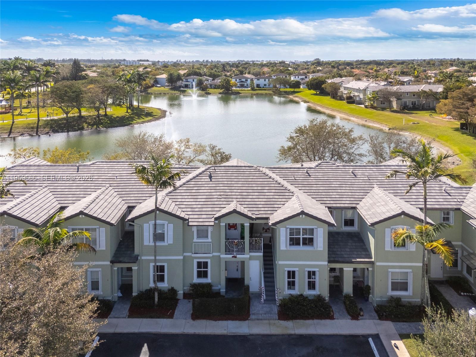 FIJI CONDO NO 3 - Residential