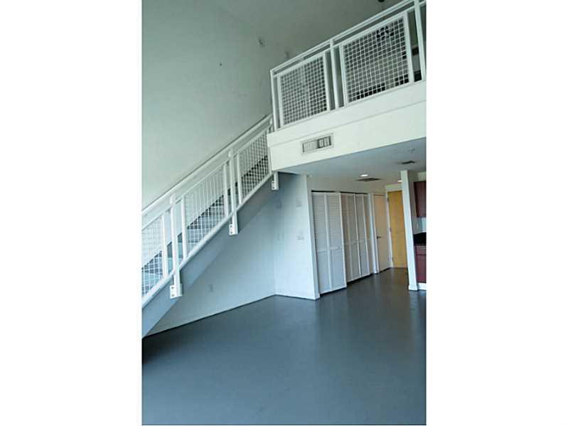 VIZCAYNE NORTH CONDO - Residential Lease