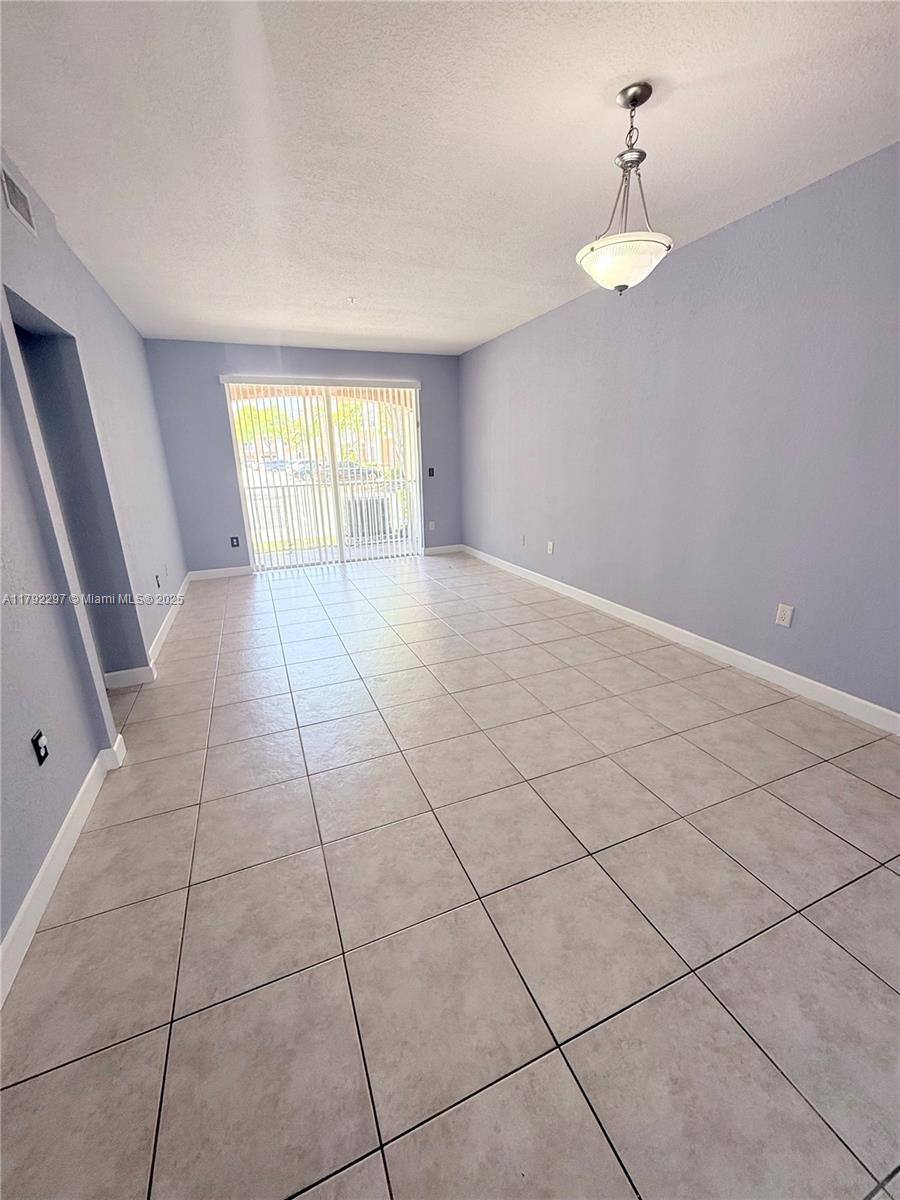 7060 NW 177th St 102-12