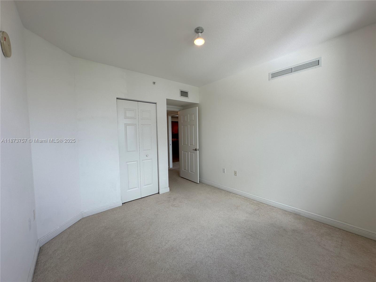 DUO CONDOMINIUM EAST - Residential