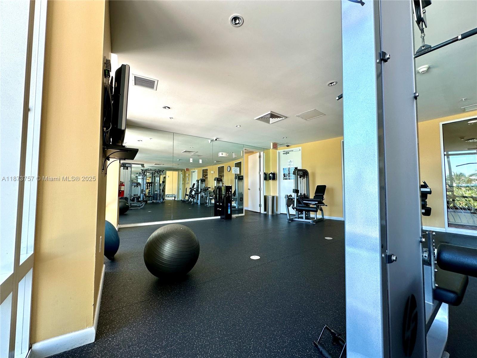 DUO CONDOMINIUM EAST - Residential