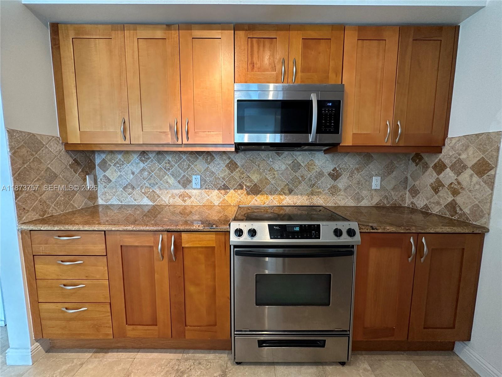 DUO CONDOMINIUM EAST - Residential