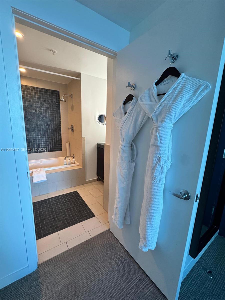 SOLE CONDO - Residential