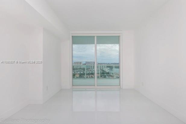 400 SUNNY ISLES CONDO EAS - Residential Lease