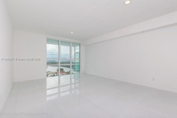 400 SUNNY ISLES CONDO EAS - Residential Lease