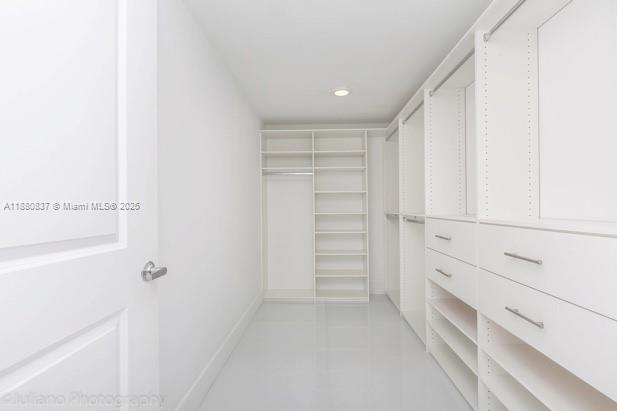 400 SUNNY ISLES CONDO EAS - Residential Lease