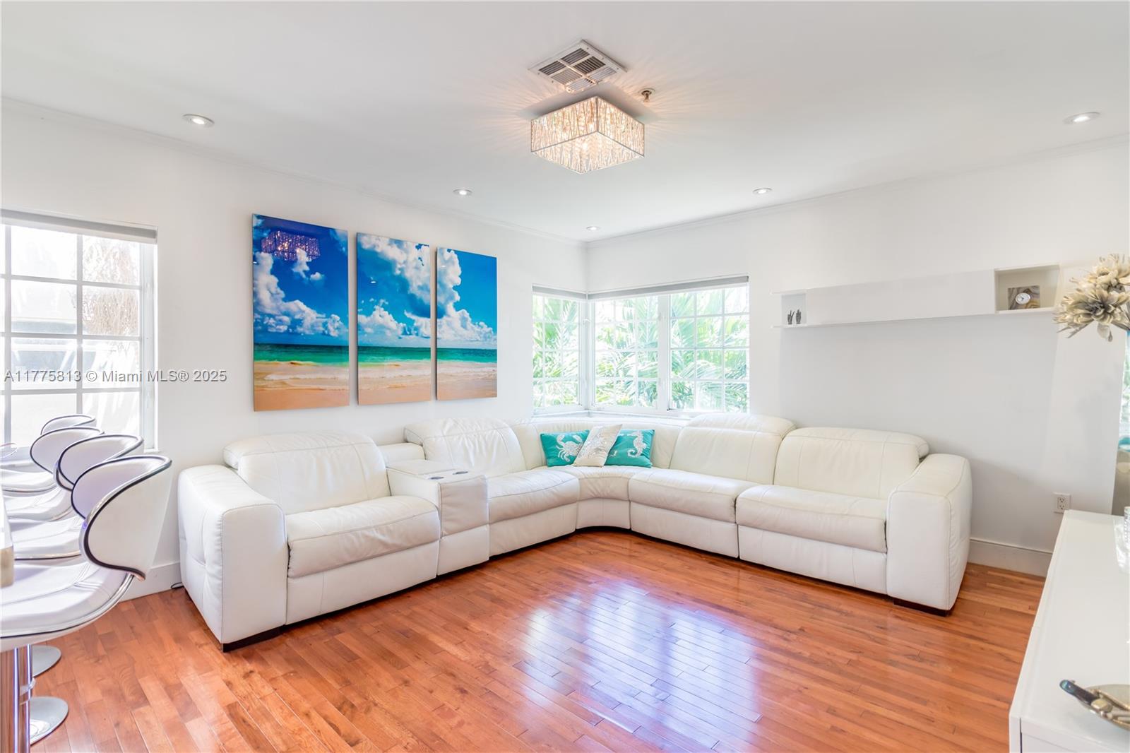 Rental Property at 600 Euclid Ave 5B, Miami Beach, Miami-Dade County, Florida - Bedrooms: 2 
Bathrooms: 2  - $3,450 MO.