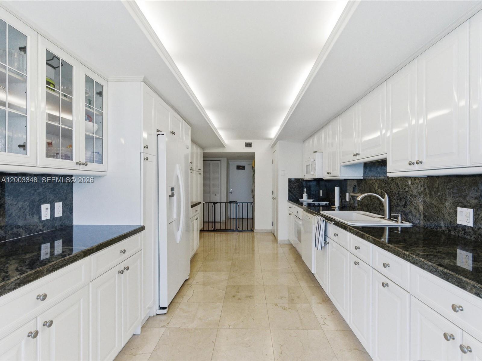 MAR-AZUL CONDO - Residential