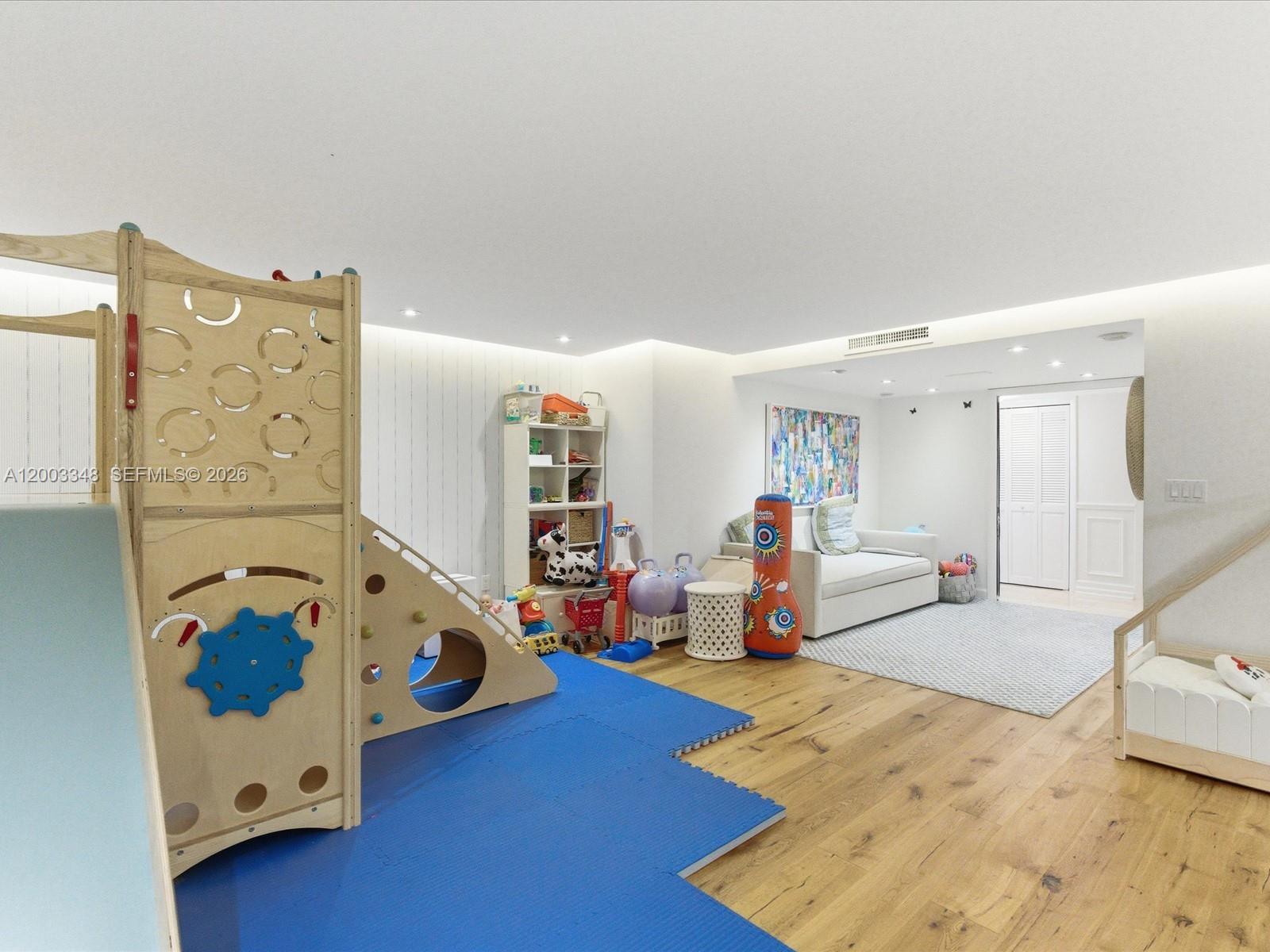 MAR-AZUL CONDO - Residential