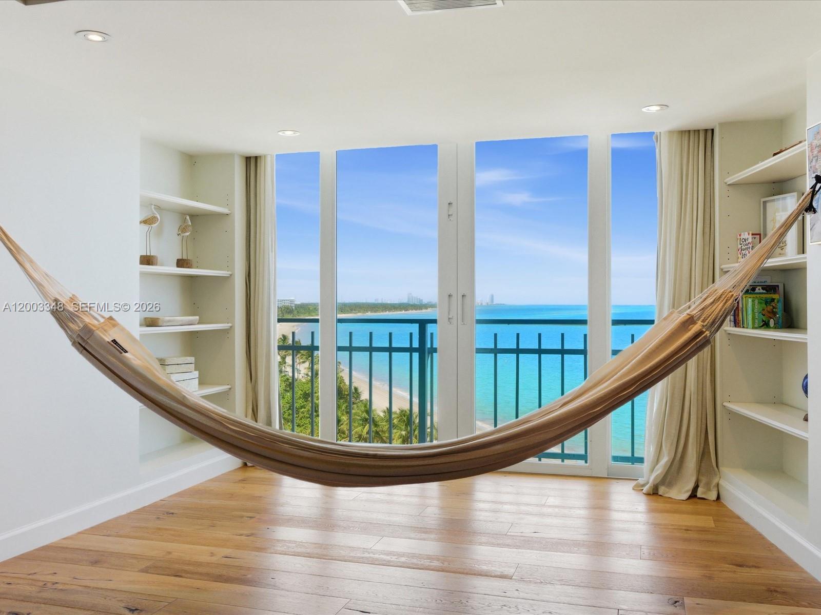 MAR-AZUL CONDO - Residential