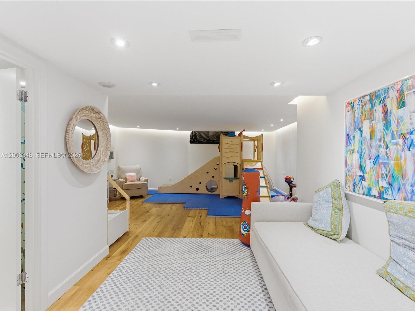 MAR-AZUL CONDO - Residential