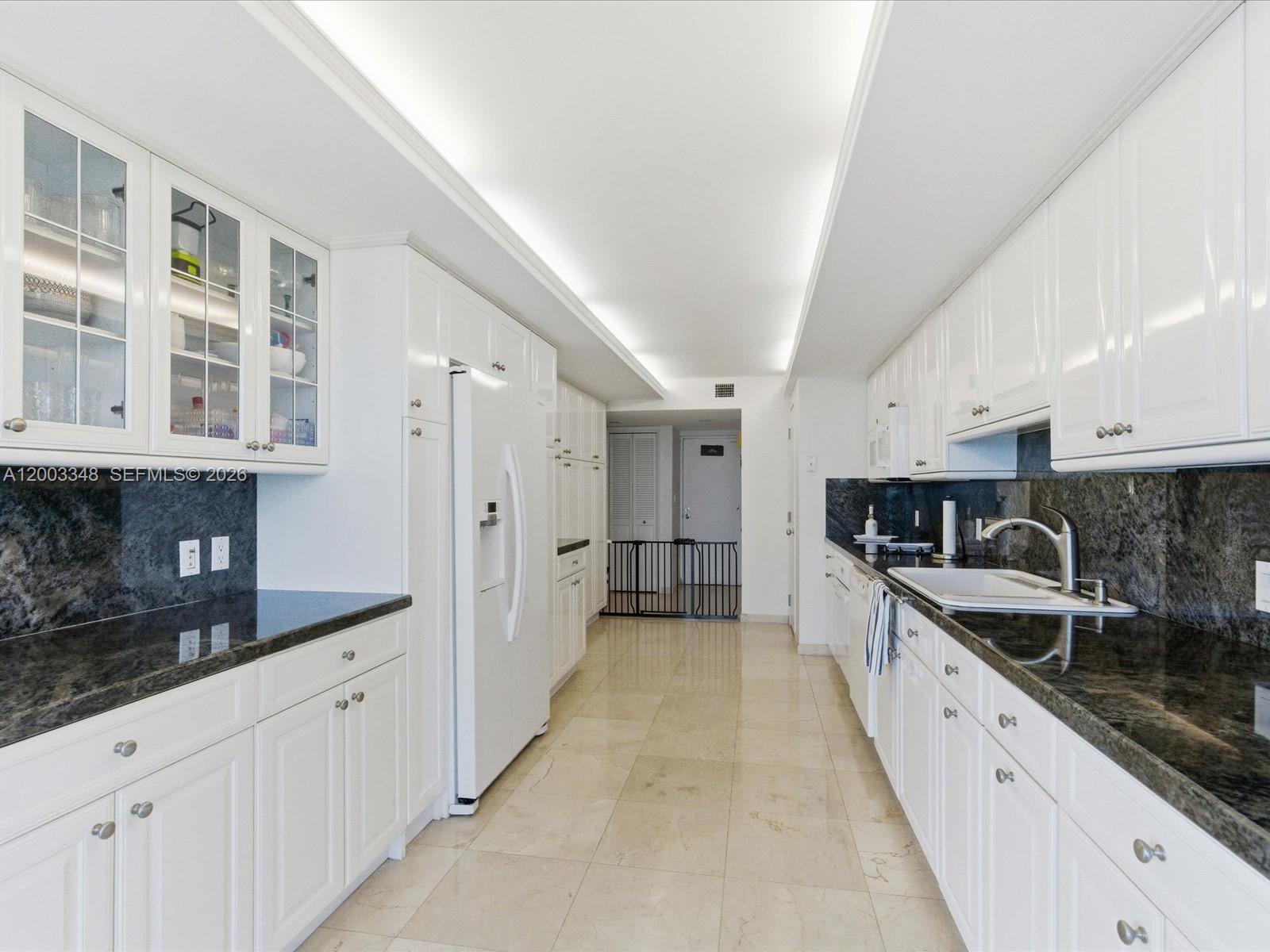 MAR-AZUL CONDO - Residential